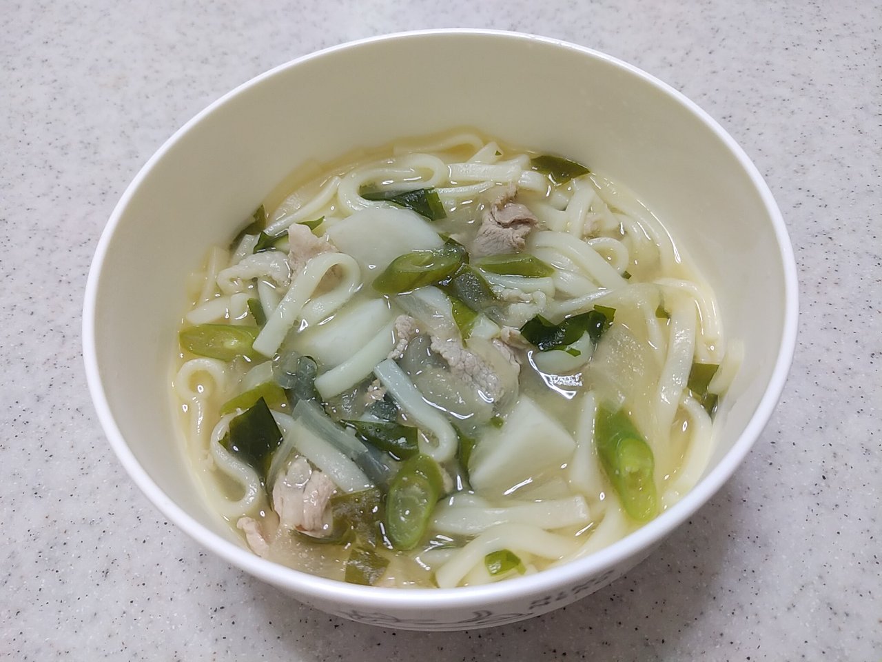 味噌煮込みうどん ぬくもりのおうち保育給食レシピ集