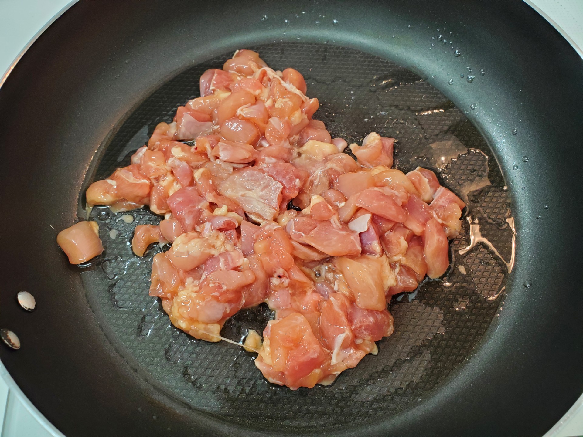 鶏肉のトマトチーズ焼き ぬくもりのおうち保育給食レシピ集